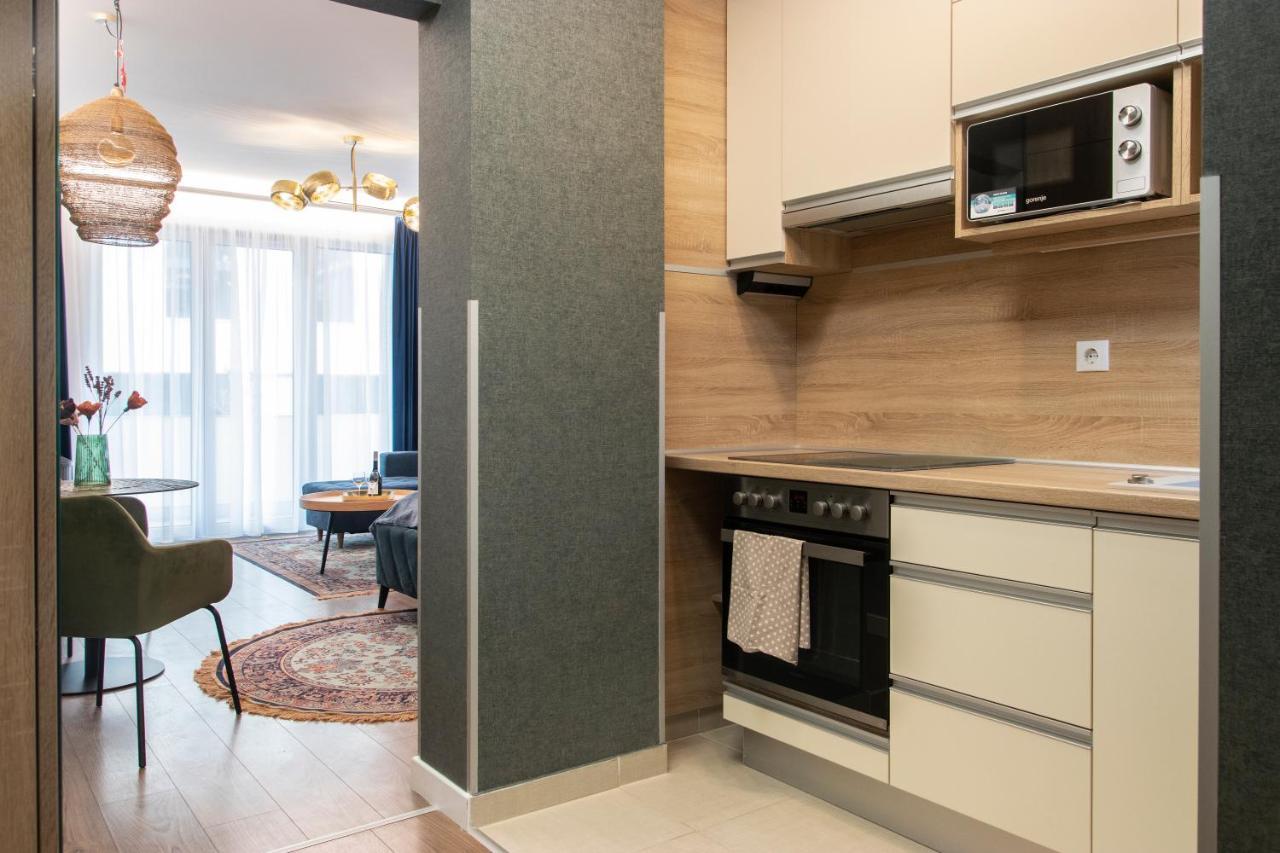 Grand Suites Corvin Boedapest Buitenkant foto