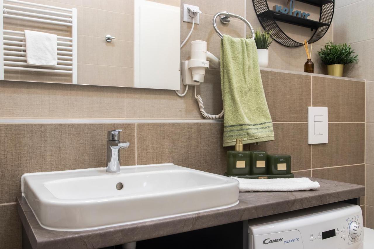 Grand Suites Corvin Boedapest Buitenkant foto