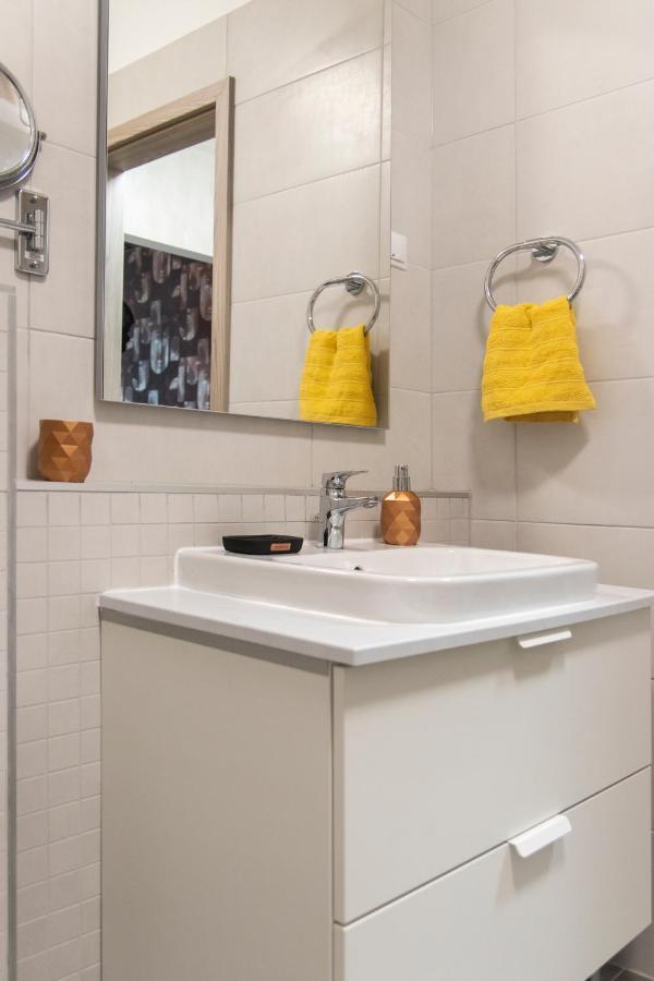 Grand Suites Corvin Boedapest Buitenkant foto