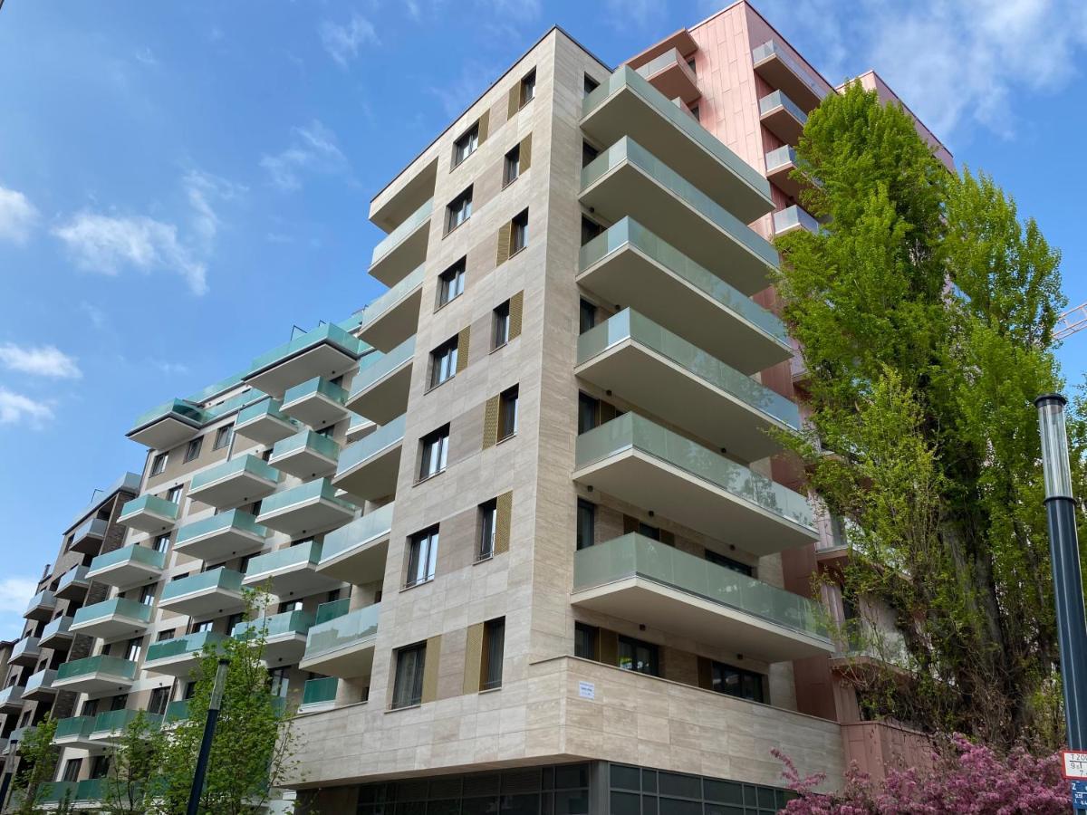 Grand Suites Corvin Boedapest Buitenkant foto